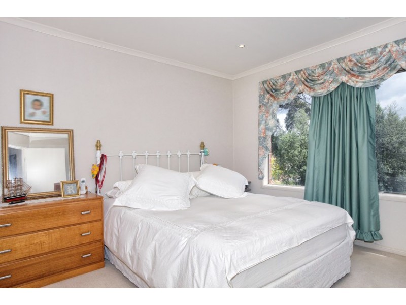 15 Boyden Square, Roxburgh Park VIC 3064