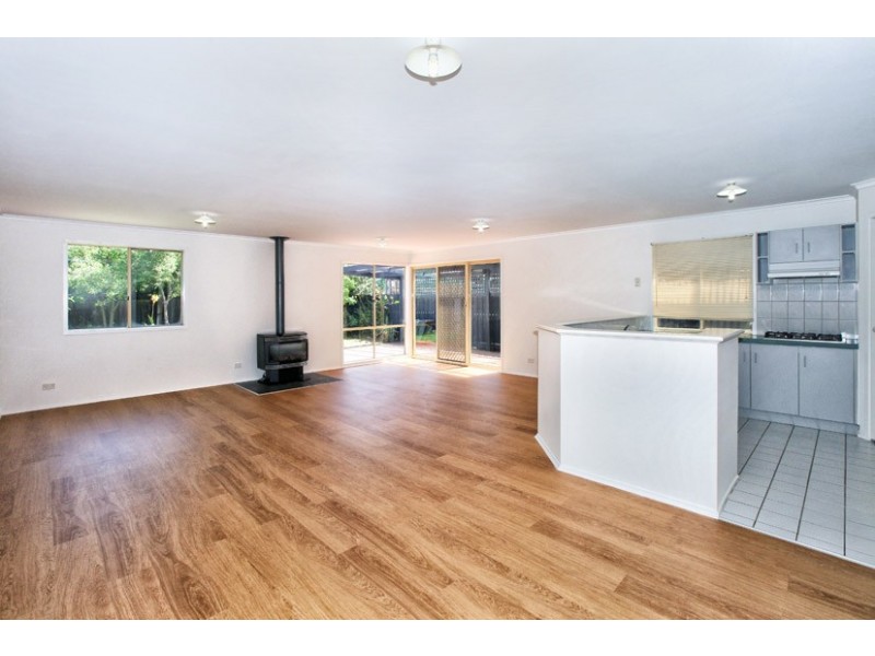 15 Johnson Court, Roxburgh Park VIC 3064