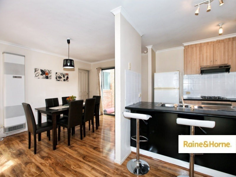 14 McLaurin Ave, Roxburgh Park VIC 3064