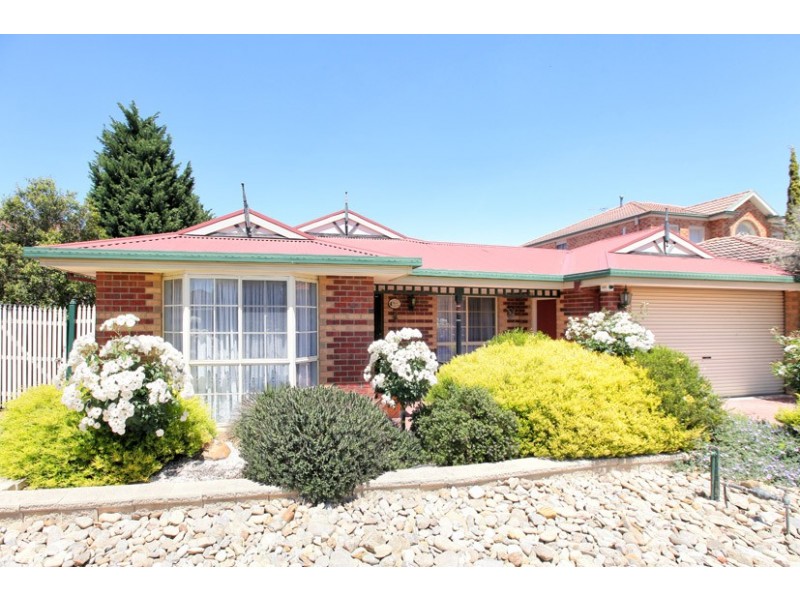 4 Mensa Court, Roxburgh Park VIC 3064
