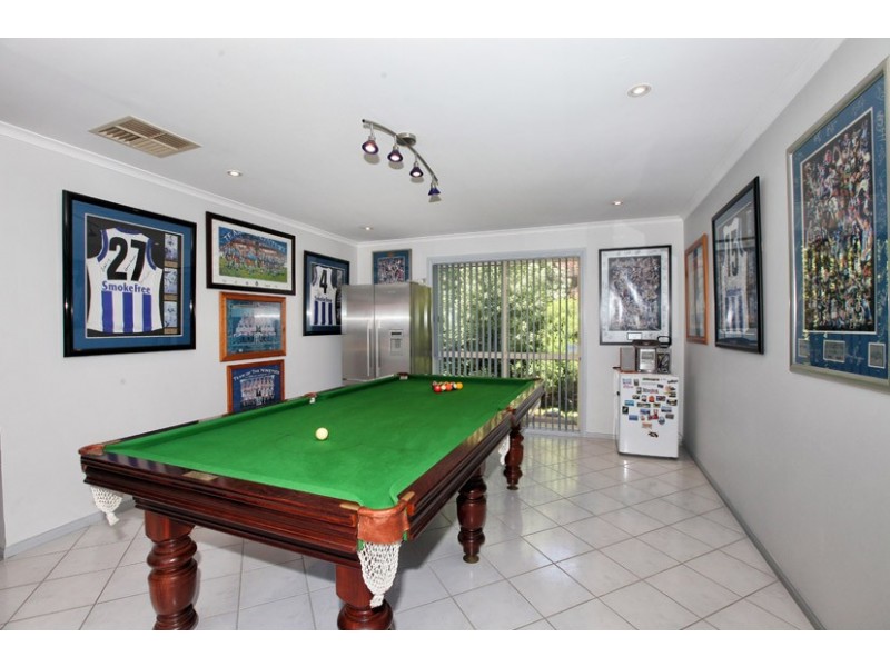 4 Mensa Court, Roxburgh Park VIC 3064