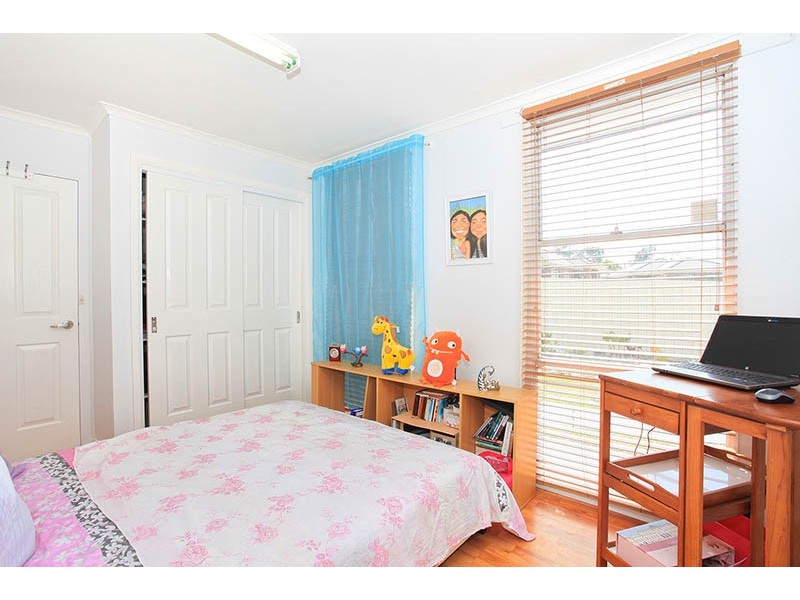 13 Glenmaggie Court, Meadow Heights VIC 3048