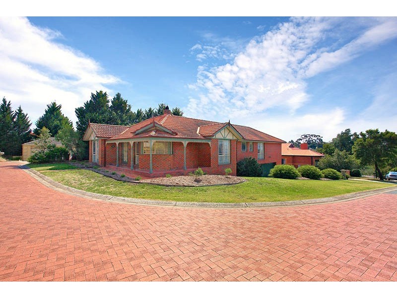 5 Stevens Close, Roxburgh Park VIC 3064
