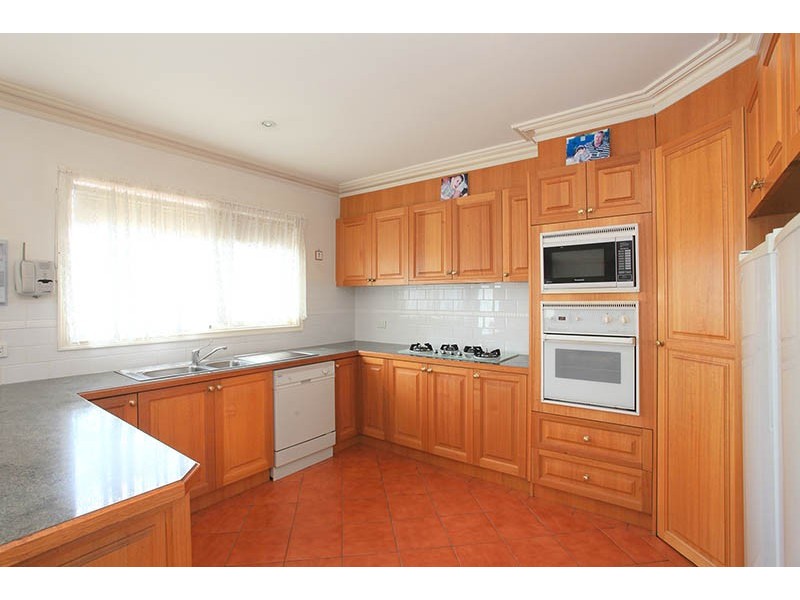 5 Stevens Close, Roxburgh Park VIC 3064