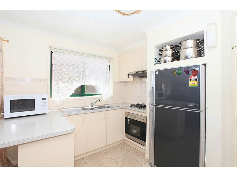 22 Pinnock Ave, Roxburgh Park VIC 3064