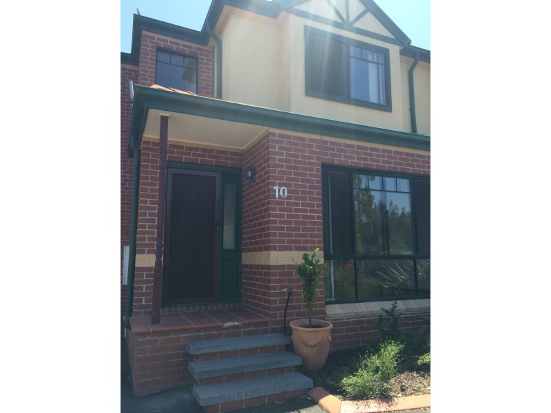 10/8 Knight Crescent, Roxburgh Park VIC 3064