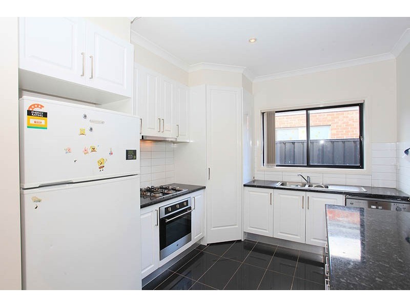 26 Oakgrove Drive, Craigieburn VIC 3064