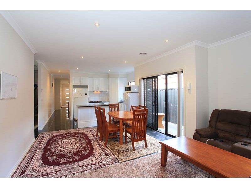 26 Oakgrove Drive, Craigieburn VIC 3064