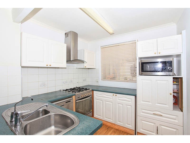 13 Glenmaggie Crt, Meadow Heights VIC 3048