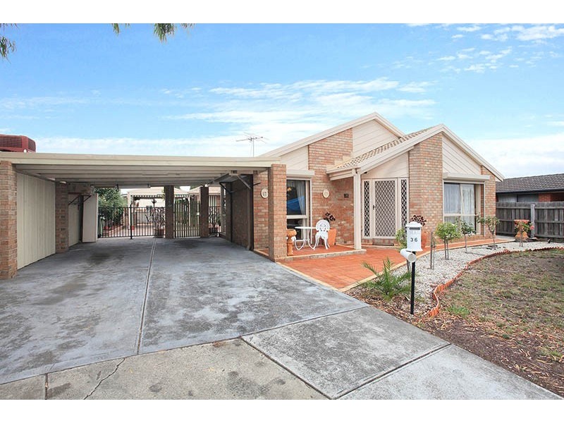 36 Rearden Crescent, Roxburgh Park VIC 3064