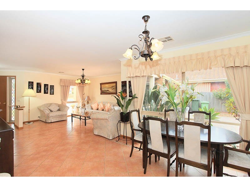 36 Rearden Crescent, Roxburgh Park VIC 3064