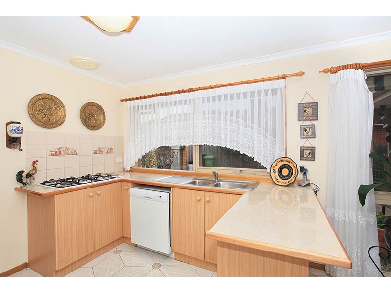 36 Rearden Crescent, Roxburgh Park VIC 3064