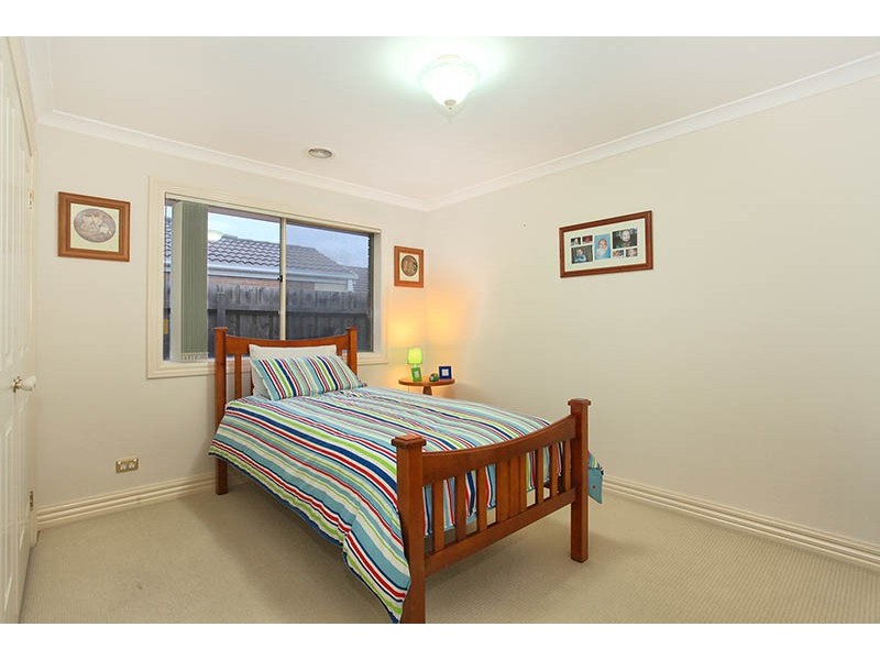 9 Wrigley Crescent, Roxburgh Park VIC 3064