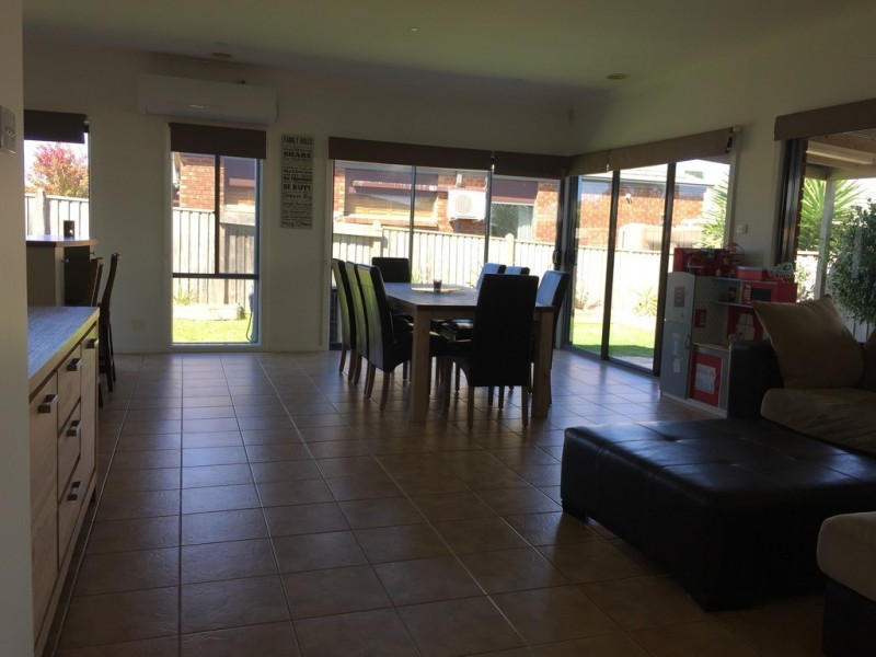 12 Ashville Place, Craigieburn VIC 3064