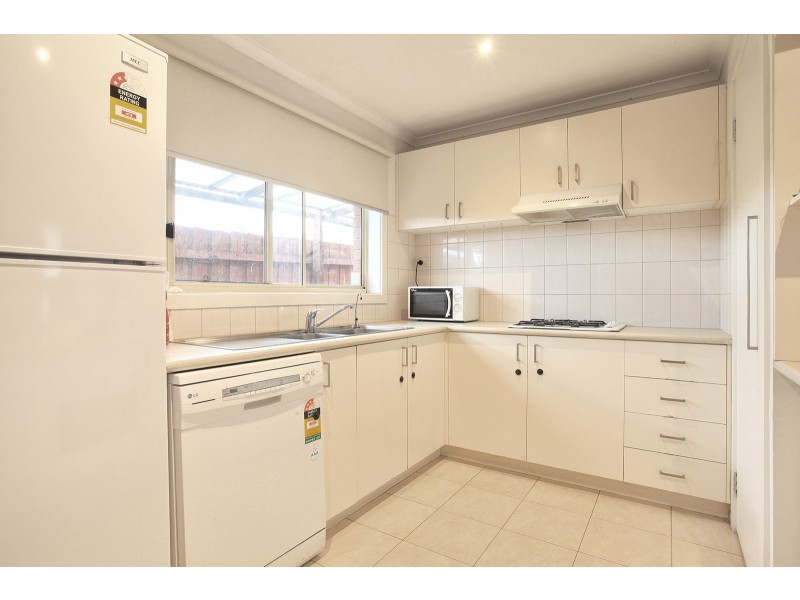 24 Honeysuckle Court, Meadow Heights VIC 3048