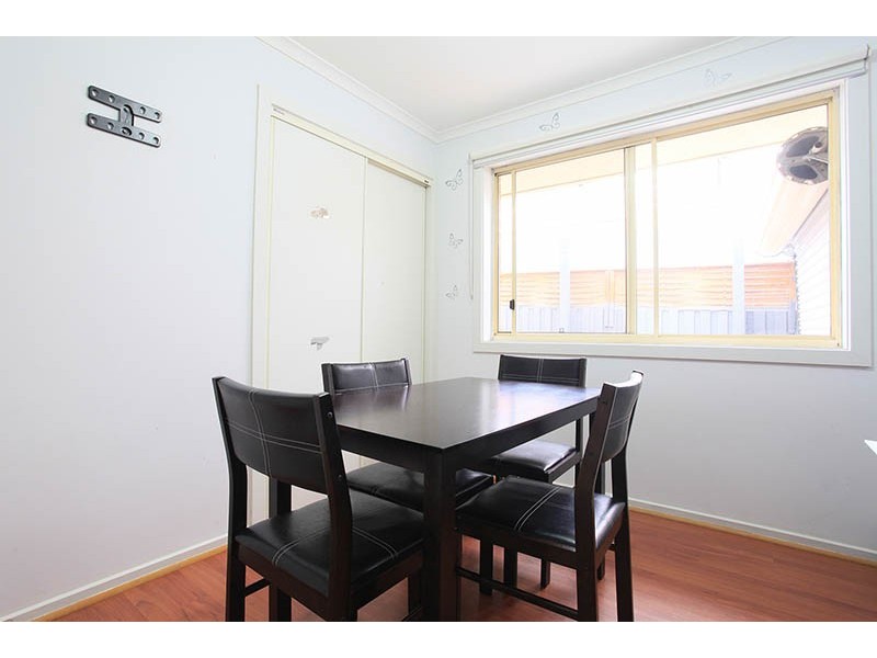 24 Honeysuckle Court, Meadow Heights VIC 3048