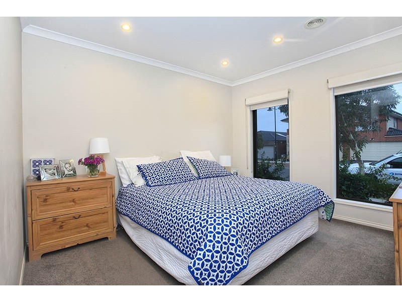 93 Bridgehaven Drive, Craigieburn VIC 3064