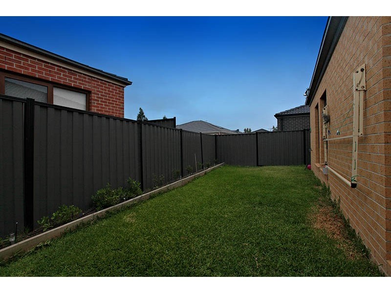 93 Bridgehaven Drive, Craigieburn VIC 3064