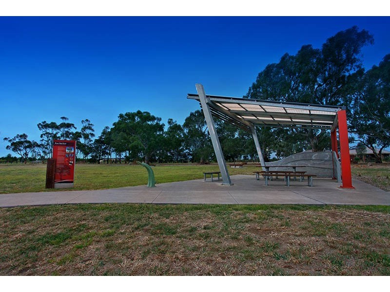 93 Bridgehaven Drive, Craigieburn VIC 3064