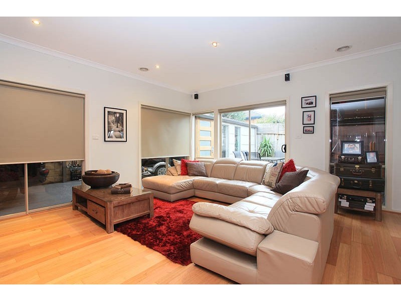 11 Reay Drive, Craigieburn VIC 3064