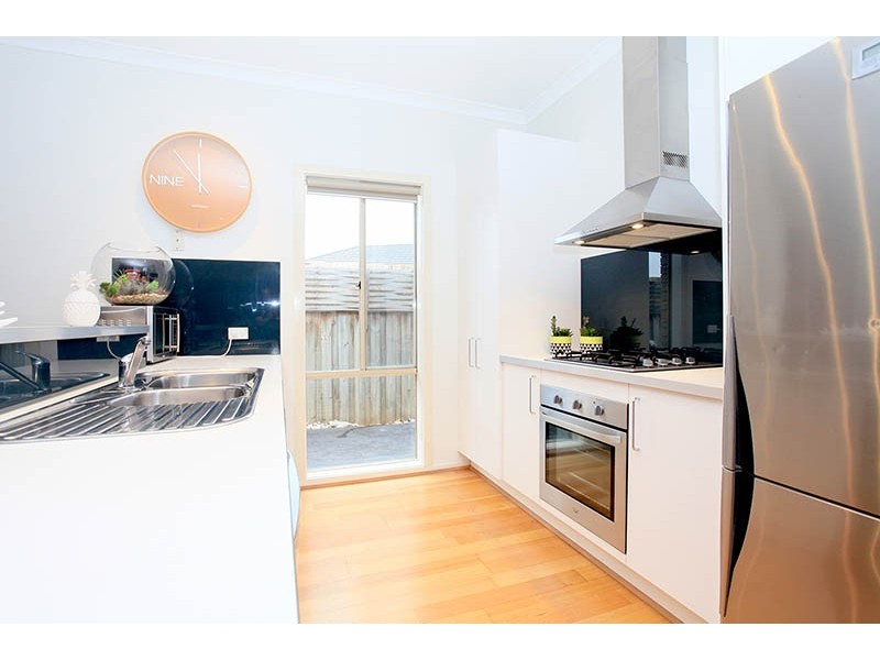 11 Reay Drive, Craigieburn VIC 3064