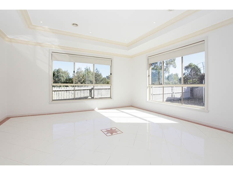 26 Greensted Grove, Roxburgh Park VIC 3064