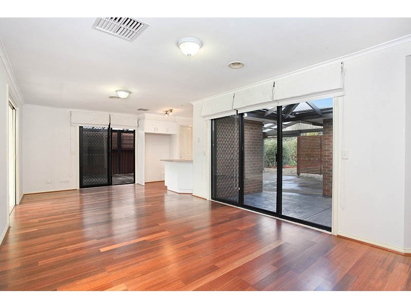 5 Terrell Court, Roxburgh Park VIC 3064