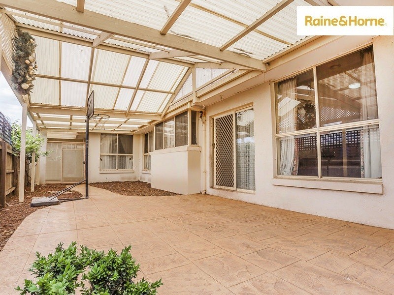 9 Murchison Drive, Roxburgh Park VIC 3064