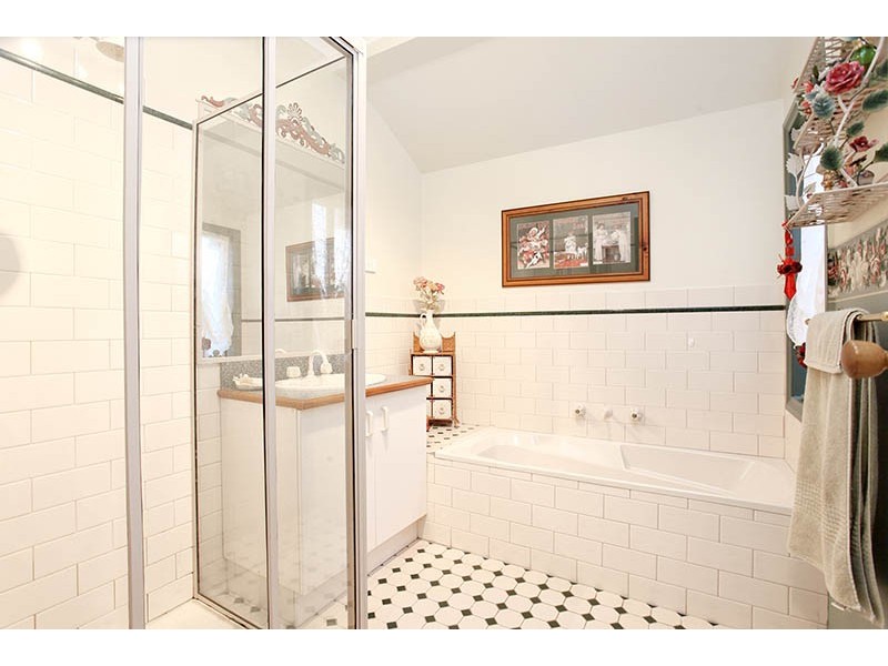 9 Parker Court, Roxburgh Park VIC 3064