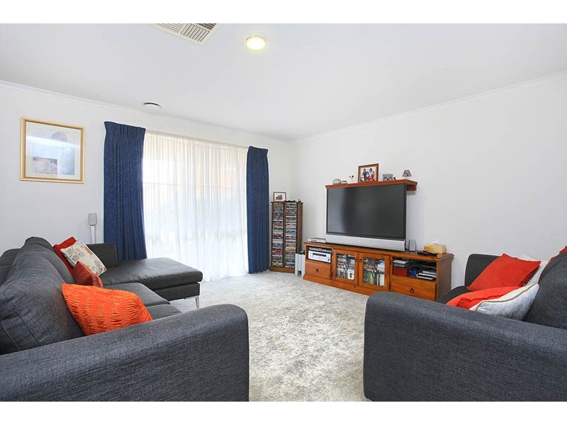17 Terrell Court, Roxburgh Park VIC 3064