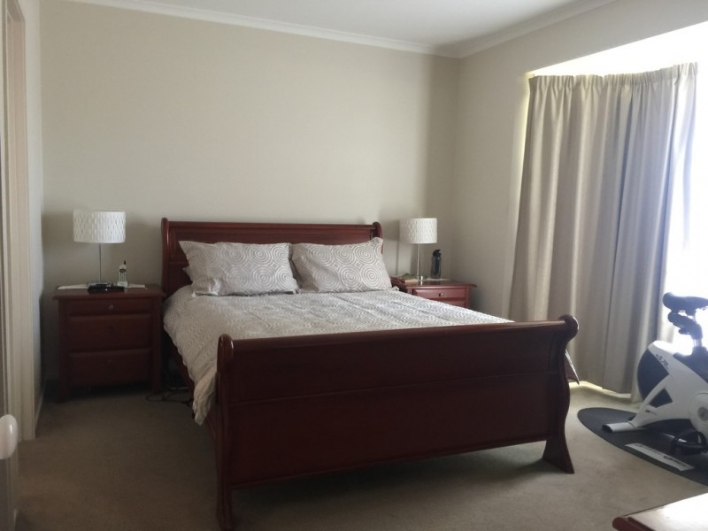 12 Chesterville Crt, Roxburgh Park VIC 3064