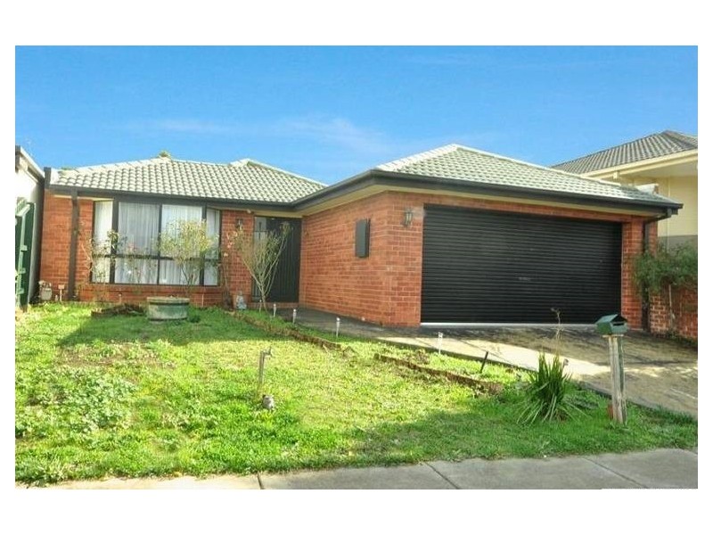 15 Thompson Crescent, Roxburgh Park VIC 3064