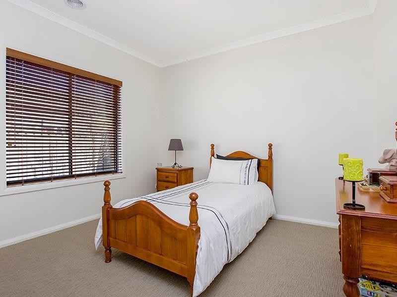 1 Moor Park Drive, Craigieburn VIC 3064