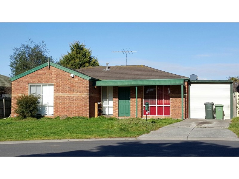 17 Johnson Crt, Roxburgh Park VIC 3064