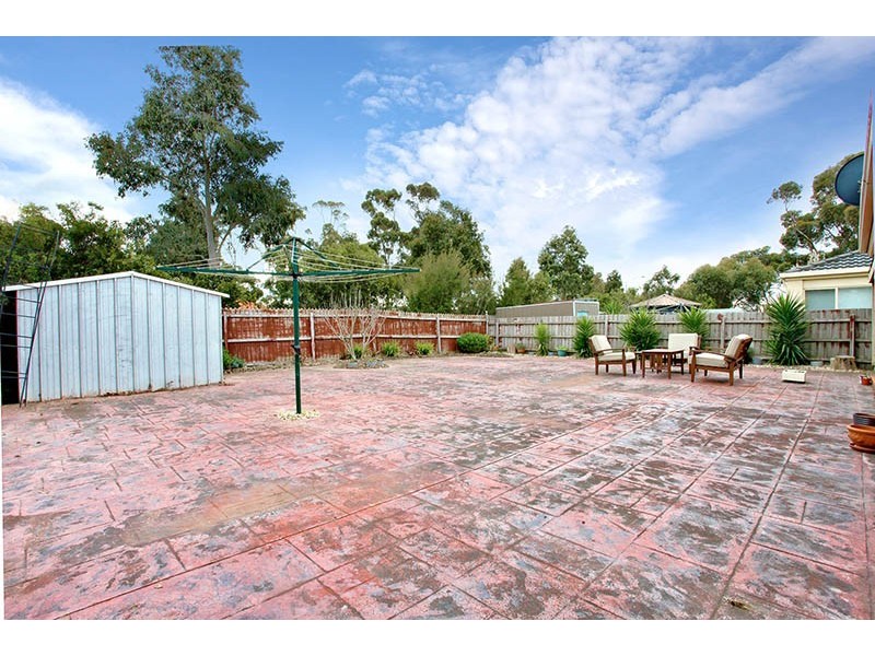 37 Sheridan Way, Roxburgh Park VIC 3064