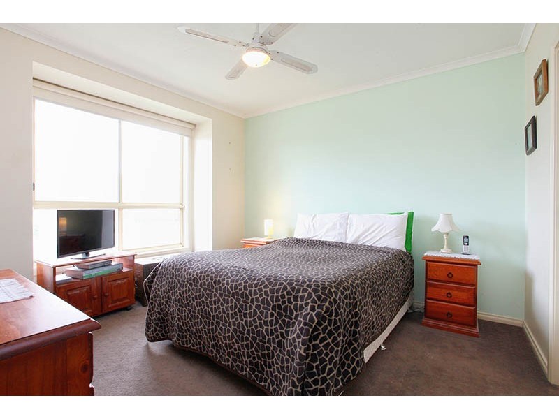 9 Armstrong Court, Roxburgh Park VIC 3064