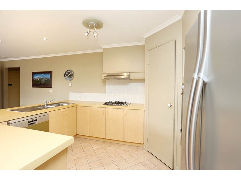 13 Morgan Court, Roxburgh Park VIC 3064