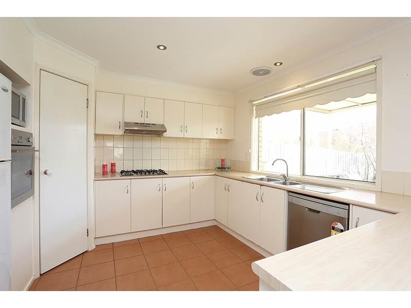 126 Mcpherson Boulevard, Roxburgh Park VIC 3064