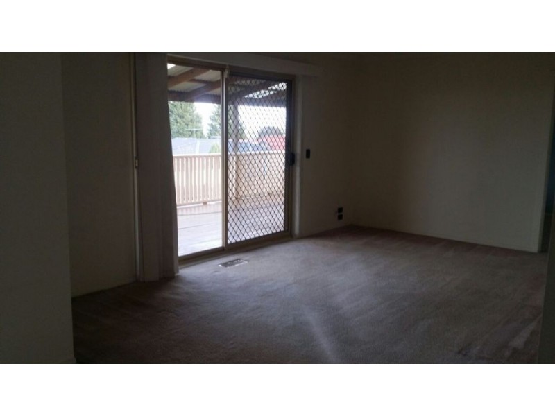 17 Leatherwood Grove, Meadow Heights VIC 3048