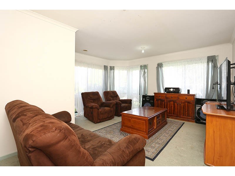 16 Mackellar Drive, Roxburgh Park VIC 3064