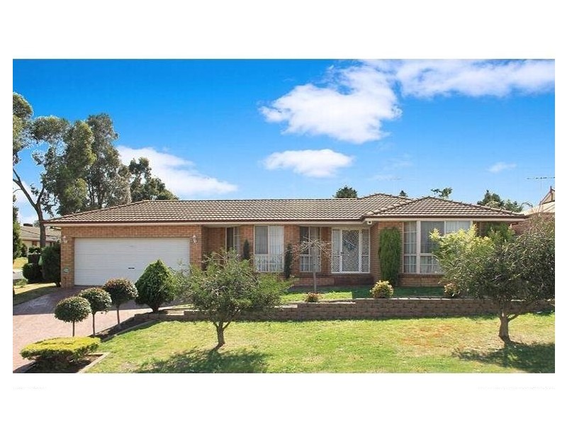 4 Weir Court, Roxburgh Park VIC 3064