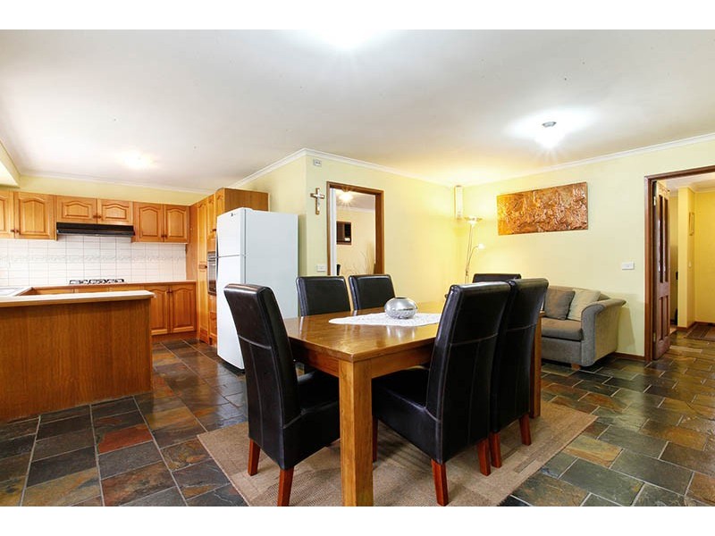 14 Dozey Court, Roxburgh Park VIC 3064