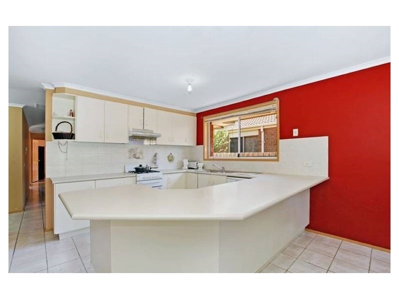 30 Bootie Crt, Roxburgh Park VIC 3064
