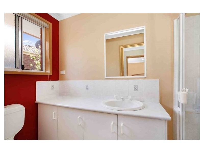 30 Bootie Crt, Roxburgh Park VIC 3064