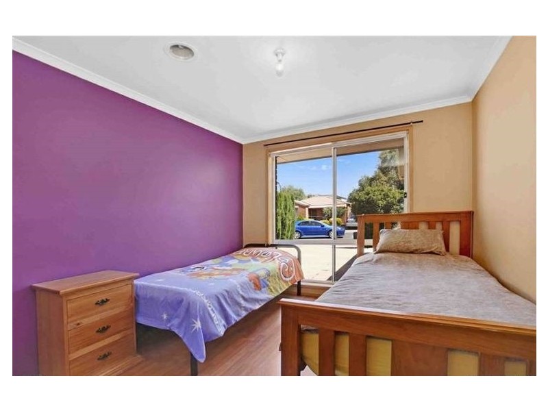 30 Bootie Crt, Roxburgh Park VIC 3064