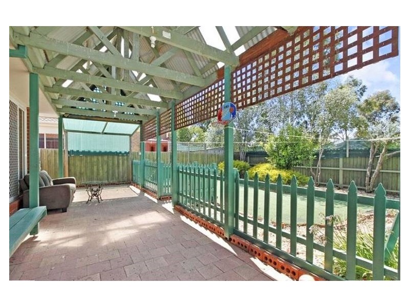 30 Bootie Crt, Roxburgh Park VIC 3064