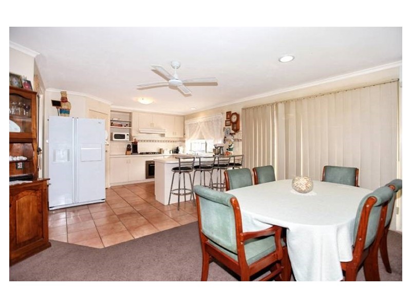 14 Merrigan Crt, Roxburgh Park VIC 3064