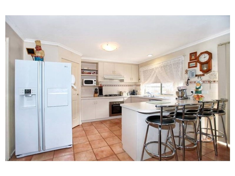 14 Merrigan Crt, Roxburgh Park VIC 3064