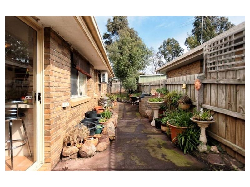 14 Merrigan Crt, Roxburgh Park VIC 3064