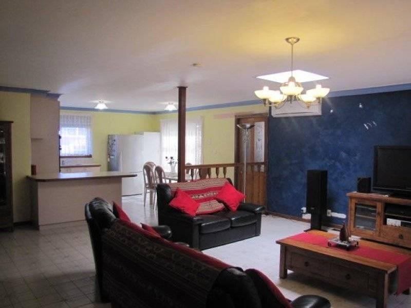 9A Rocklands Rise, Meadow Heights VIC 3048